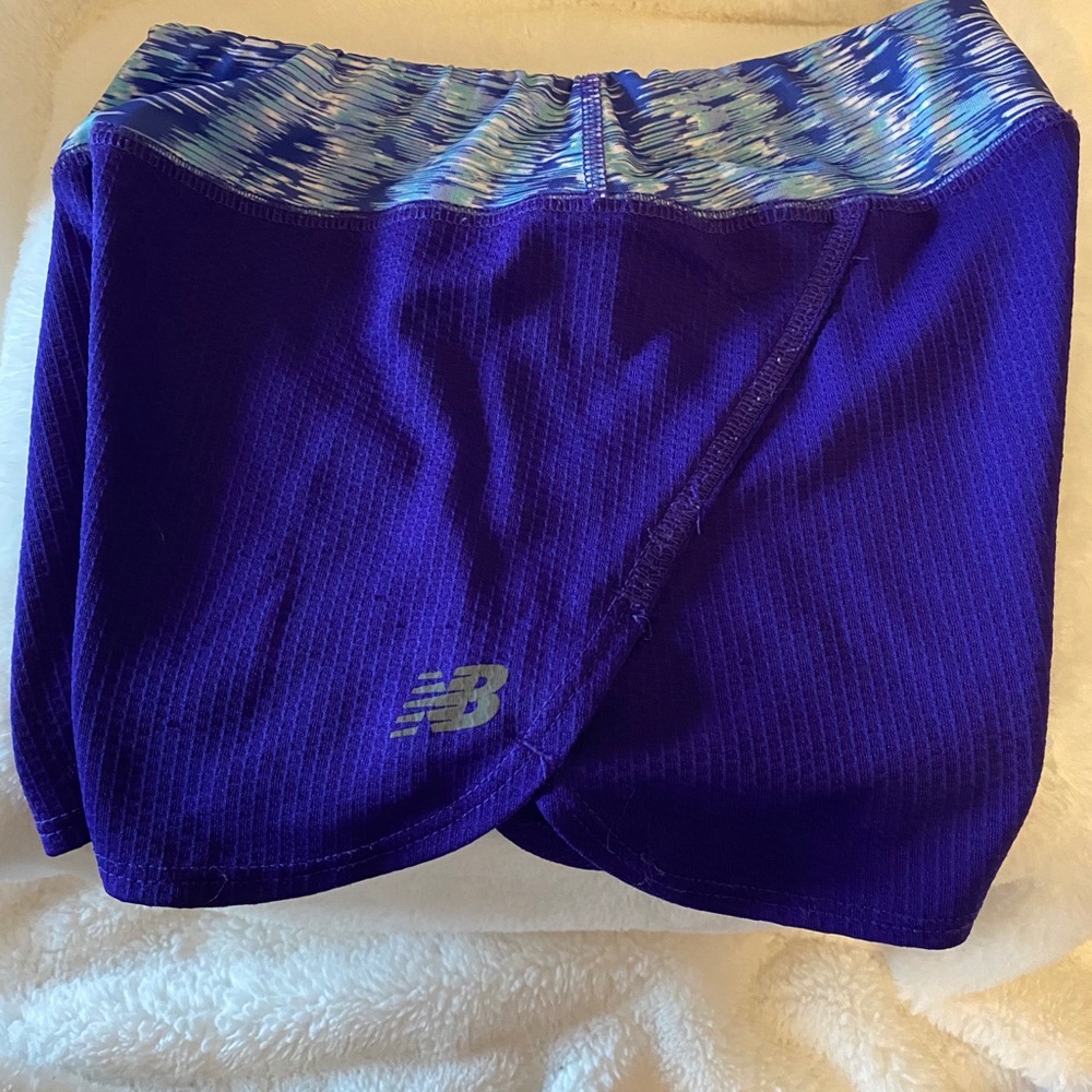 Girls New Balance shorts - Small (7/8)